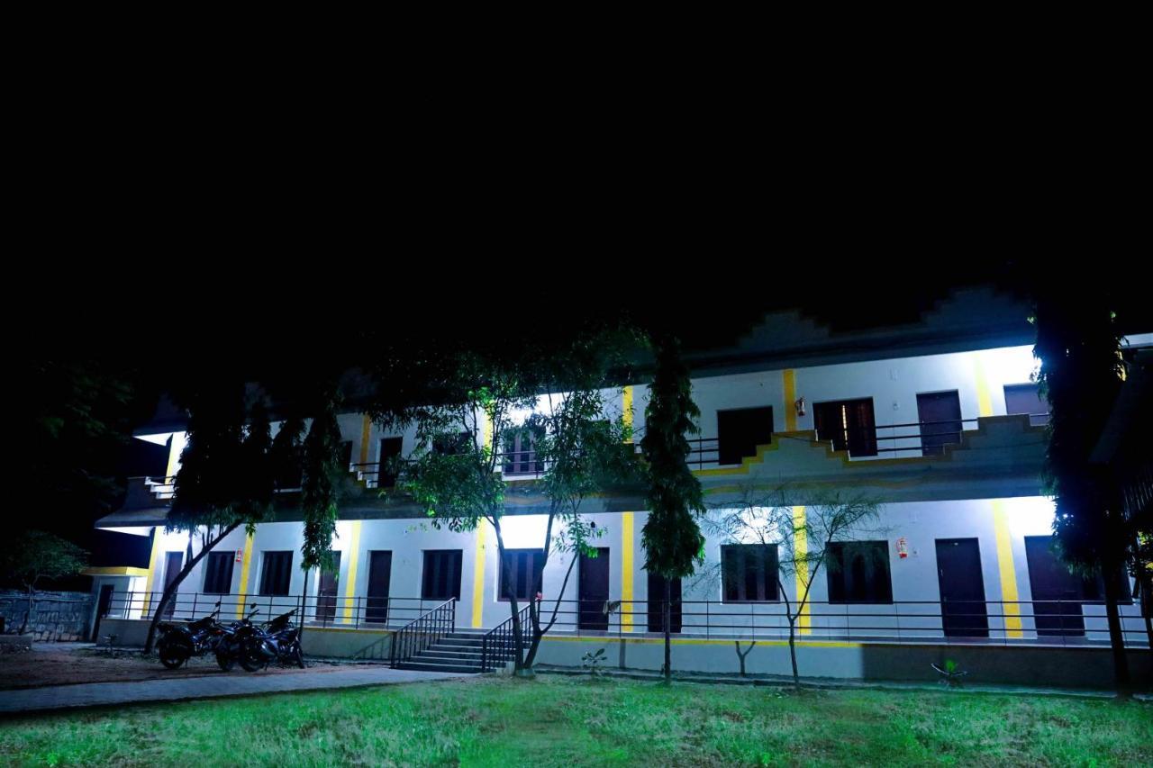 Отель Rani Residency Пондичерри Экстерьер фото
